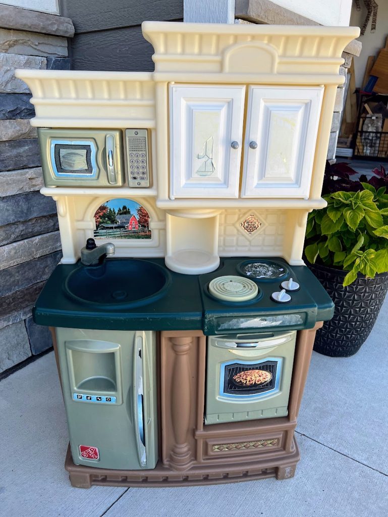 DIY Toy Kitchen Upcycle