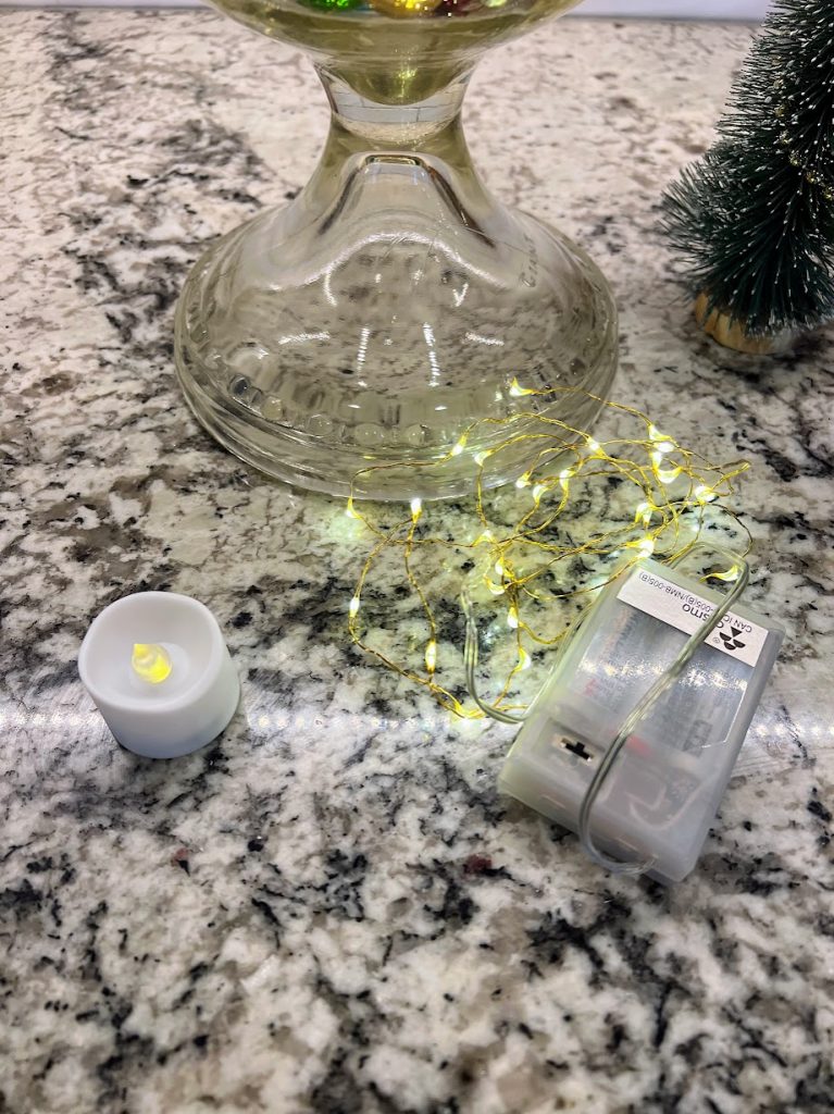 Quick vintage oil lamp Christmas upcycle